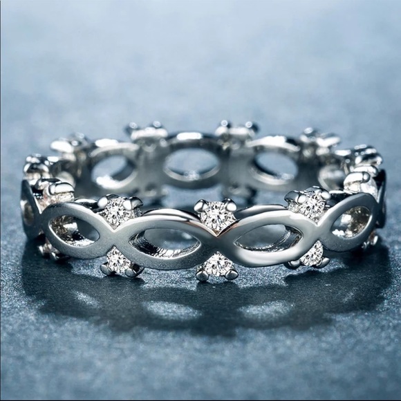 Jewelry - New Women’s 925 Silver Sapphire Oval cut ring